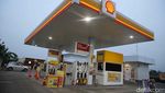 Potret Pegawai SPBU Shell Kini Jualan Oli hingga Kopi di Pinggir Jalan Bekasi