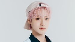 Foto 15 Trainee SM Entertainment Buat Proyek Reply High School