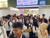 Saat Anak Muda Sumedang Berburu Harapan demi Masa Depan