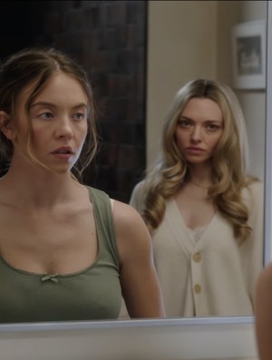 Penampakan Sydney Sweeney Jadi ART Misterius: Berdarah-darah, Bikin Merinding!