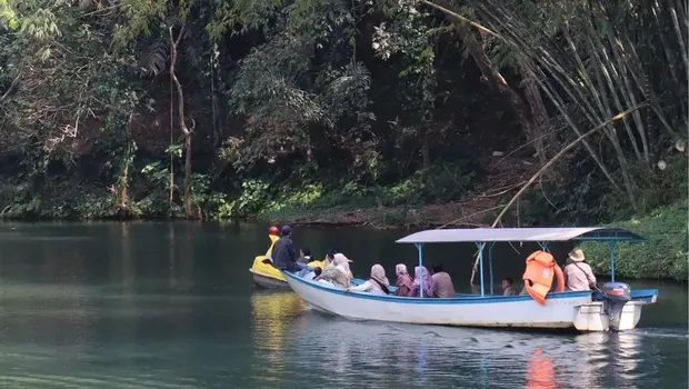 Atraksi wisata Boonpring yang menjadi unggulan Desa Wisata Sanankerto
