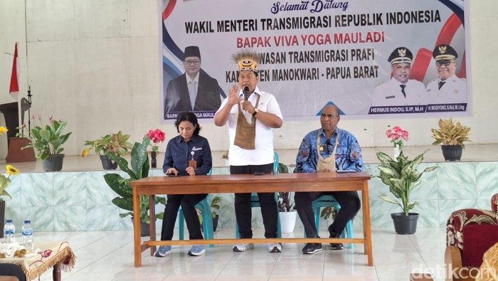 Wakil Menteri Transmigrasi Viva Yoga Mauladi