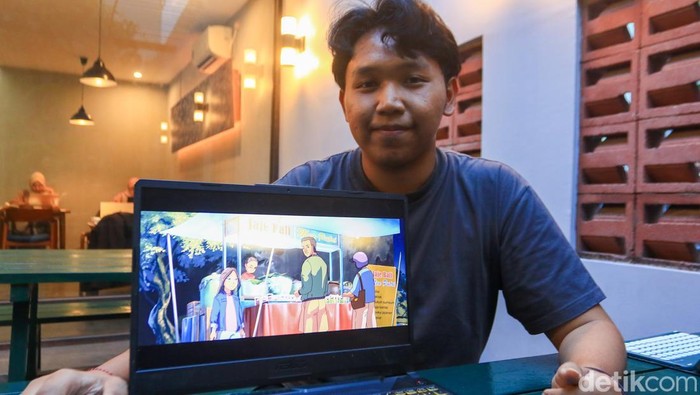 Anak Agung Gde Bagus Adhistya animator yang membuat animasi Ikan Mas Tur Dedari saat ditemui di Sleman, Jumat (19/9/2025).