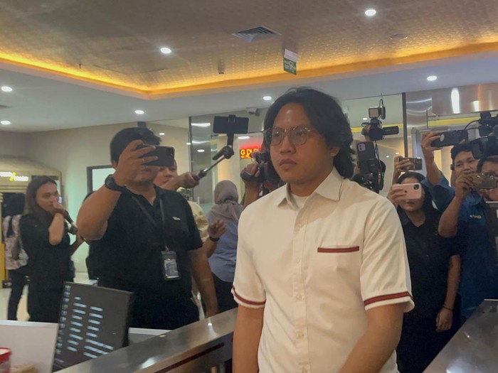 Bigmo dan Resbob menyambangi Bareskrim Polri untuk melakukan mediasi terkait laporan Azizah Salsha