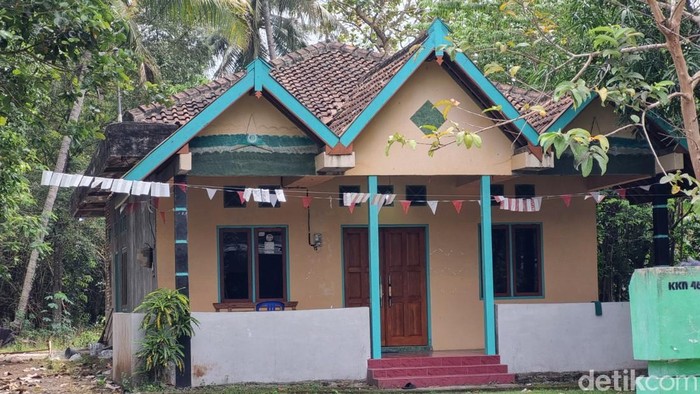 Lokasi bimbel yang disebut sebagai tempat praktik dokter gadungan di Bantul, Jumat (19/9/2025).