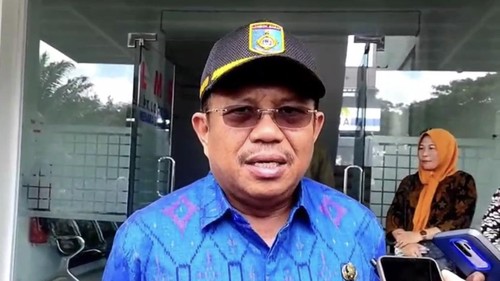 Bupati Lombok Barat, Lalu Ahmad Zaini (LAZ), saat melakukan sidak ke SPPBE Kuripan, Lombok Barat, Kamis (18/9/2025). (M. Zahiruddin/detikBali)