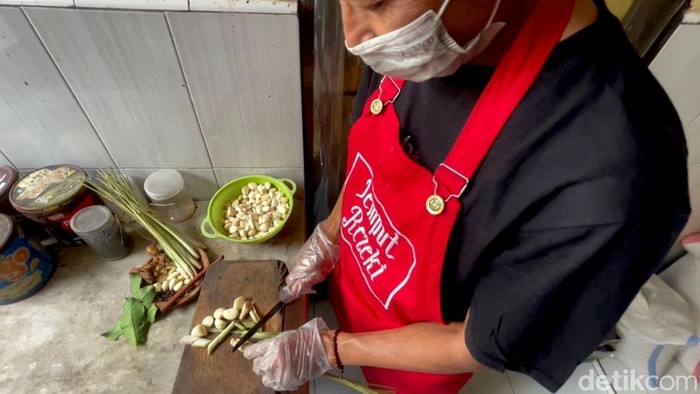 Cuan Belasan Juta dari Usaha Kecap Rumahan Cuan Belasan Juta dari Usaha Kecap Rumahan