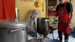 Menilik Produksi Kecap Rumahan di Malang