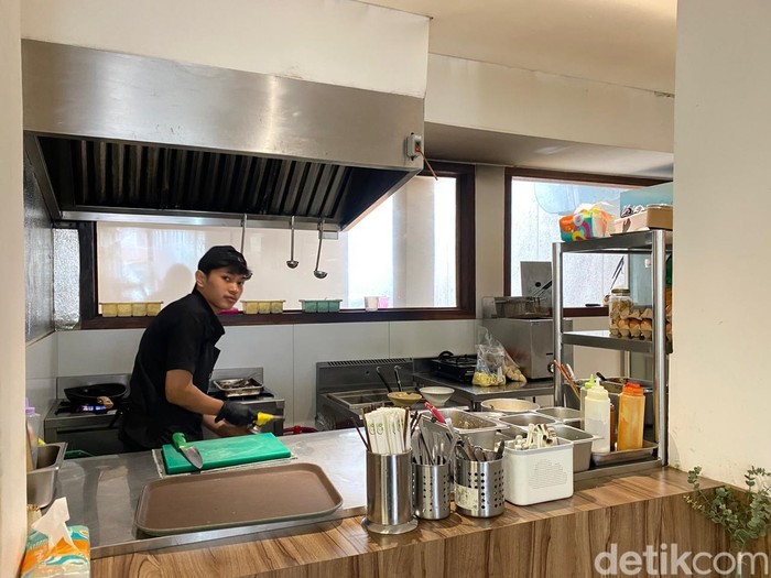 Di Sini Ada Dry Ramen 'Nyemek' dan Ramen Paitan Enak Di Sini Ada Dry Ramen 'Nyemek' dan Ramen Paitan Enak