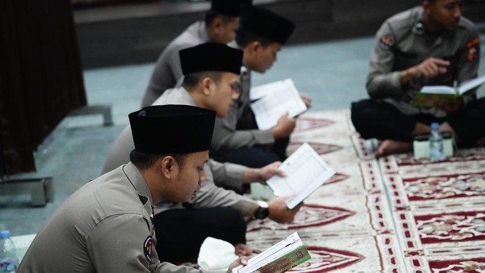 Divisi Humas Polri gelar pengajian dan khataman Al-Qur’an pada Jumat (19/9/2025).