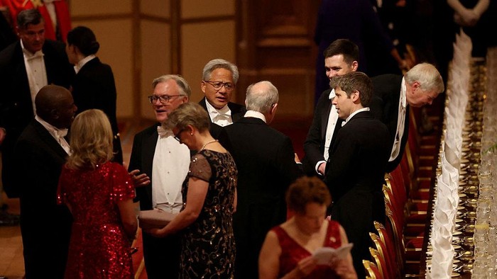 WINDSOR, ENGLAND - SEPTEMBER 17: OpenAI CEO Sam Altman arrives to attend the State Banquet at Windsor Castle during the State visit by the President of the United States of America on September 17, 2025 in Windsor, England. President Trump is in England from Sept. 16-18 on his second UK state visit, with the previous one taking place in 2019 during his first presidential term. (Photo by Phil Noble -  WPA Pool/Getty Images)