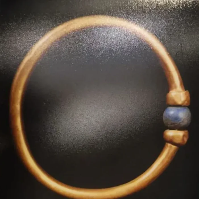 Gelang Firaun berusia 3.000 tahun yang dicuri dari museum di Kairo, MEsir