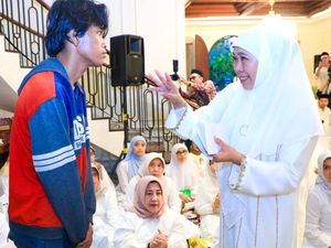Khofifah Serahkan Santunan untuk Korban Kebakaran di Jemur Wonosari