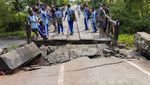 Jembatan Akses Warga di Nabire Papua Rusak Imbas Gempa M 6,6