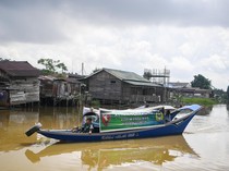 Klinik Terapung Layani Warga Pedalaman Kutai Kartanegara