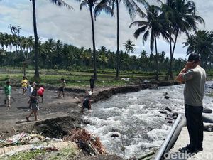 Lahan Pertanian hingga Sekolah di Lombok Timur Rusak Akibat Sungai Meluap