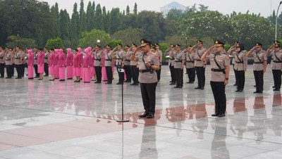 Momen Korlantas Polri Ziarah di TMP Kalibata Jelang Hari Lalu Lintas Bhayangkara ke-70