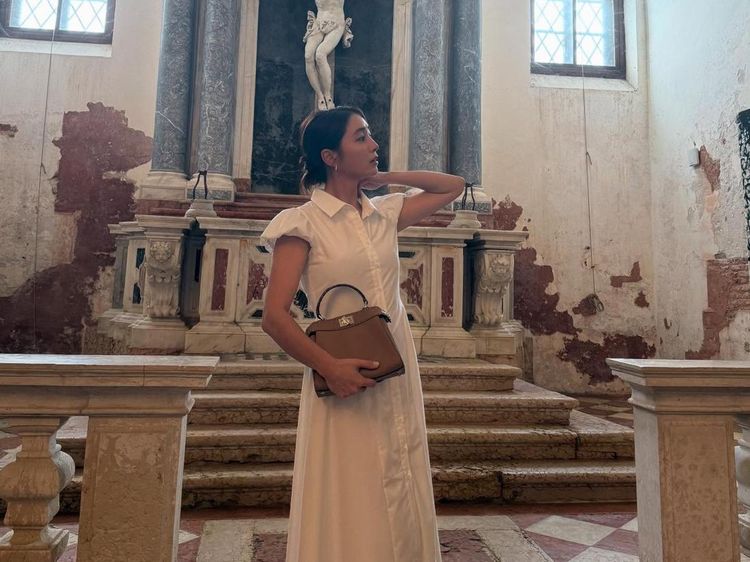 Potret Artis Korea yang Pamer Tas Mewah di Gereja, Tuai Kritik Netizen