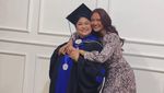 Marion Jola Antarkan Ibunda Wisuda Magister Teologi pada Usia 52 Tahun