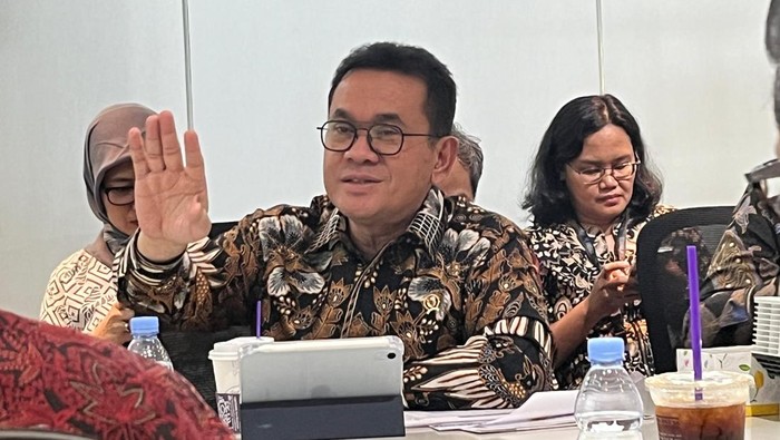 Mendag Budi Santoso Mendag Budi Santoso