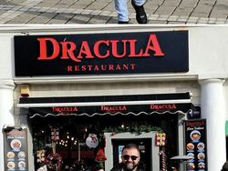 Netizen Beraksi! Hasil Editan Photoshop Ini Kocak dan Kreatif