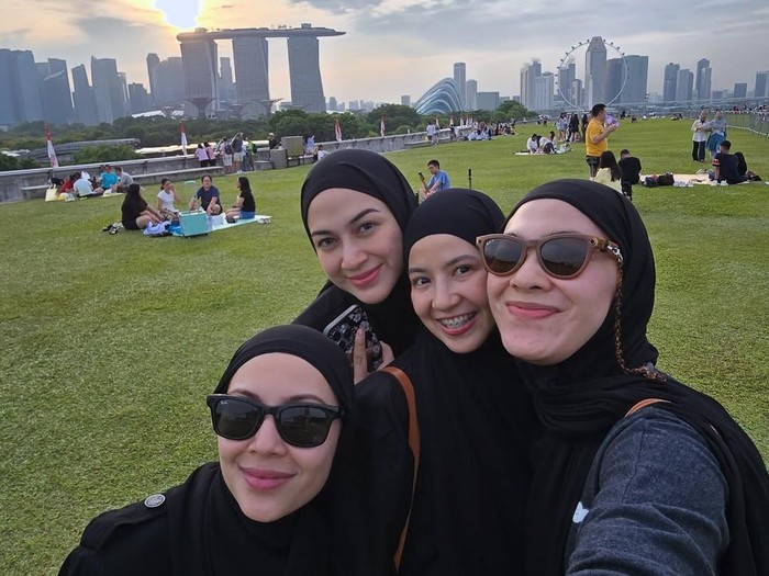 Nina Zatulini Nina Zatulini