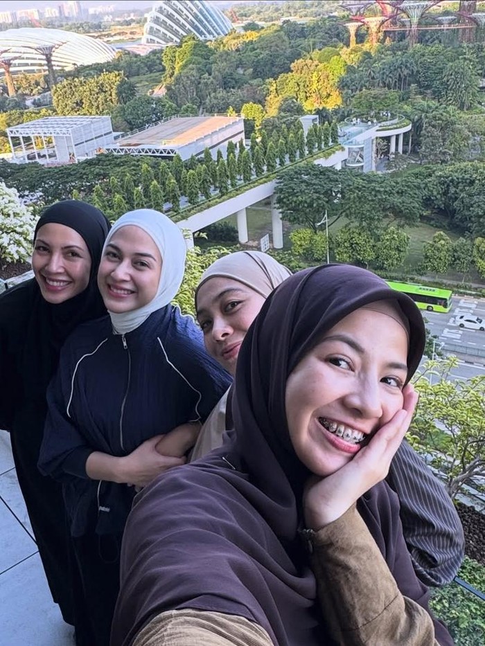 Nina Zatulini Nina Zatulini