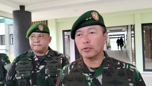 Pangdam IX/Udayana, Mayjen Piek Budyakto, memberi keterangan pers seusai meresmikan Kodim 1630/Manggarai Barat, NTT, Jumat (19/9/2025). (Ambrosius Ardin/detikBali)