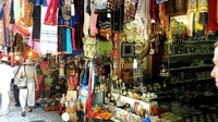 Pasar di Kota Tua Yerusalem, Palestina mungkin menjadi salah satu yang paling tua di dunia. Dengan akar sejarah yang menembus hingga 2.000 tahun silam, sejak era Romawi dan Bizantium. (Ariel Palmon/wikimedia commons)