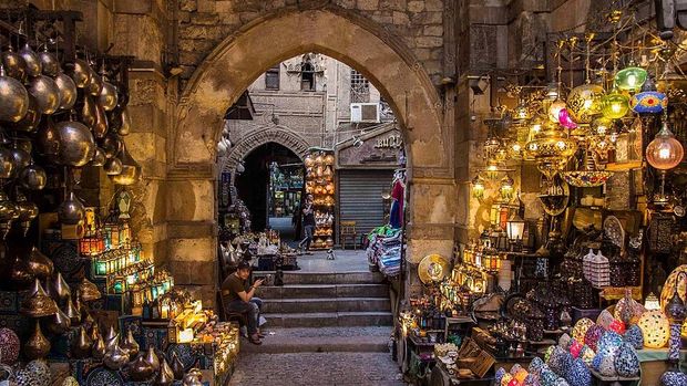 Pasar tua Khan el-Khalili di Kairo, Mesir