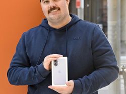 Penjualan Perdana iPhone 17 Disambut Meriah di Apple Store Sydney