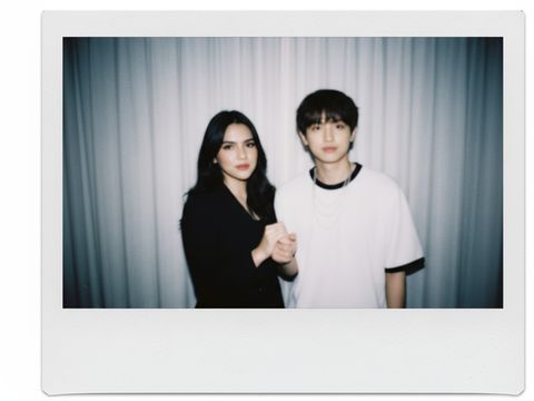 Polaroid pasangan LDR Gemini AI.