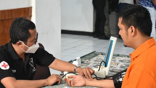Polda Metro Jaya membantah bahwa admin Gejayan Memanggil, Syahdan Husein, melakukan aksi mogok makan di dalam rutan. (dok.istimewa)