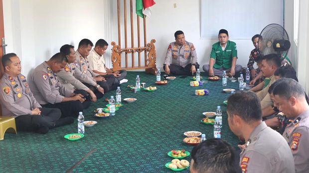 Polres Pelalawan menggelar silaturahmi dengan sejumlah ormas untuk meningkatkan keamanan, Kamis (18/9/2025).
