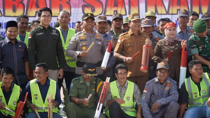 Polres Rohul menggelar apel akbar Satkamling