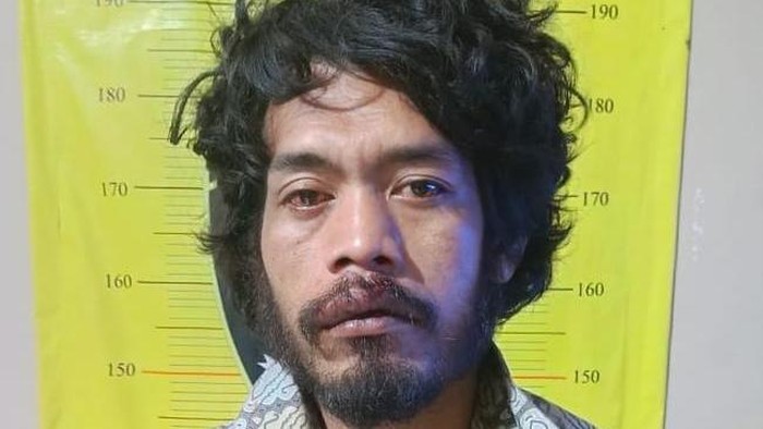 Polsek Ciputat Timur menangkap pembobol toko antik, Kamis (18/9/2025).