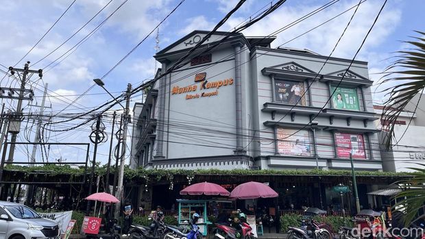Salah satu gerai Manna Kampus atau Mirota Kampus di Gondomanan, Jogja. Foto diunggah Jumat (19/9/2025).