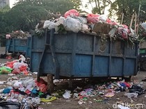 Jorok! Sampah Menumpuk di Pangkep hingga Keluarkan Bau Busuk