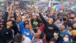 Meriahnya Festival Gerebek Tahu di Jombang