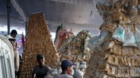 Festival ini diawali dengan kirab 38 gunungan tahu dan hasil bumi dari Kantor Desa Sumbermulyo ke Lapangan Dusun Semanding sekitar pukul 14.00 WIB. Para peserta kirab menempuh jarak sekitar 1 Km.