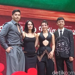 Batasan Valerie Thomas dan Shaloom Razade saat Beradegan Intim