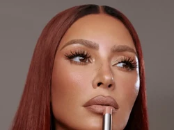 Kim Kardashian Tutup Bisnis Kecantikannya, SKKN by Kim