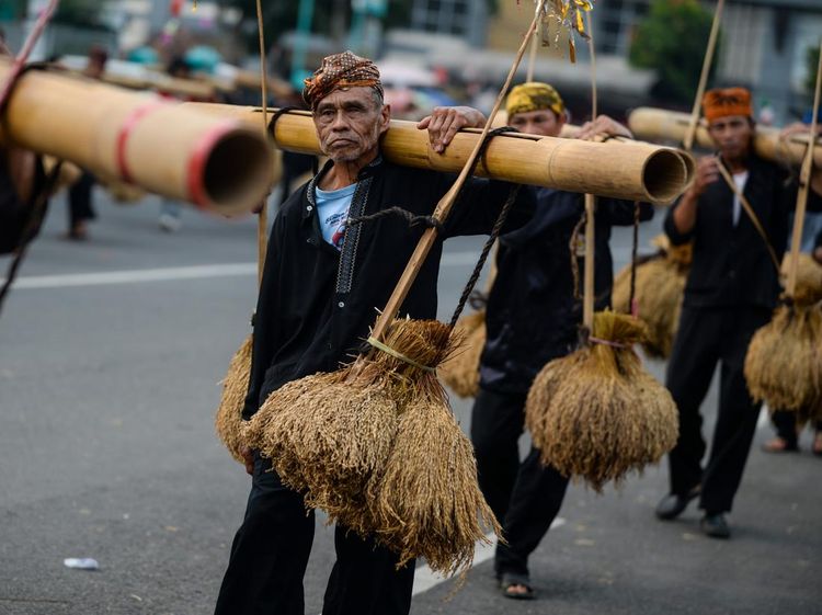 Tradisi Ngarengkong Kasepuhan Banten Kidul Meriahkan Festival Seni Multatuli