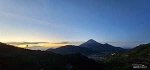 Suasana Sejuk dan Keindahan Alam Dieng Memikat Para Pengunjung