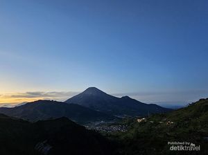 Suasana Sejuk dan Keindahan Alam Dieng Memikat Para Pengunjung