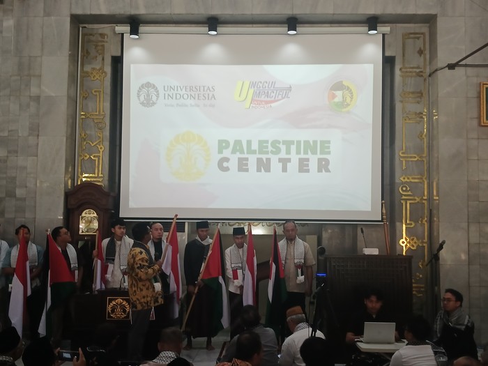 Universitas Indonesia (UI) meluncurkan UI Palestine Center di Masjid Ukhuwah Islamiyah, Komplek Kampus UI, Depok, Jawa Barat, Jumat (19/9/2025).