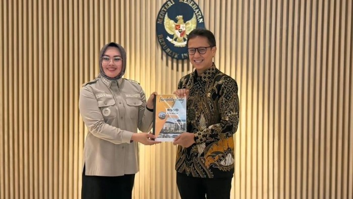 Wali Kota Kendari Siska Karina Imran saat menggelar pertemuan dengan Menkes Budi Gunadi Sadikin terkait dukungan fasilitas kesehatan modern di Kendari.