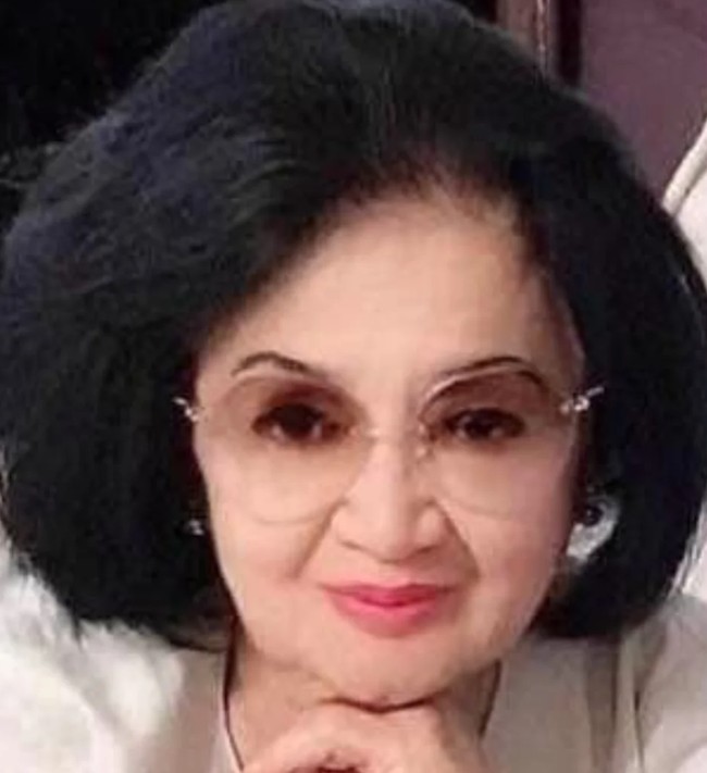 Dari foto-foto yang dibagikan, terlihat semasa hidup Yurike Sanger memiliki penampilan yang stylish. Rambut pendeknya selalu tertata rapi dengan model sasak. Foto: Instagram/yudhisanger_adventure