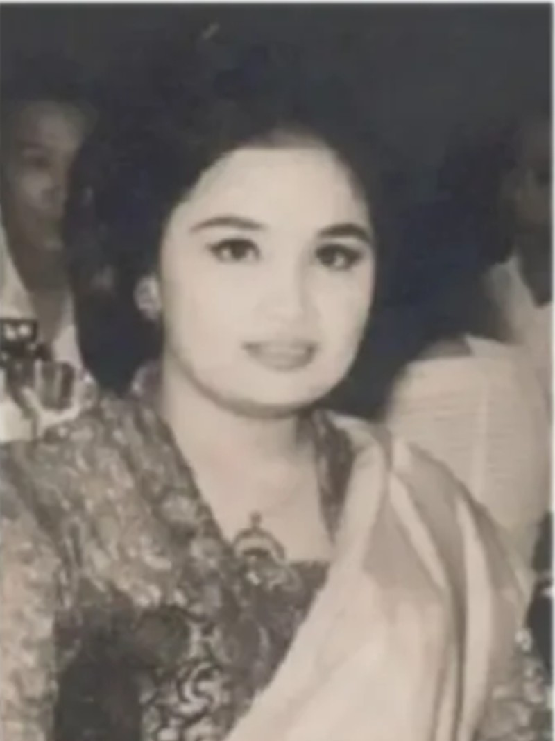 Yurike Sanger Yurike Sanger