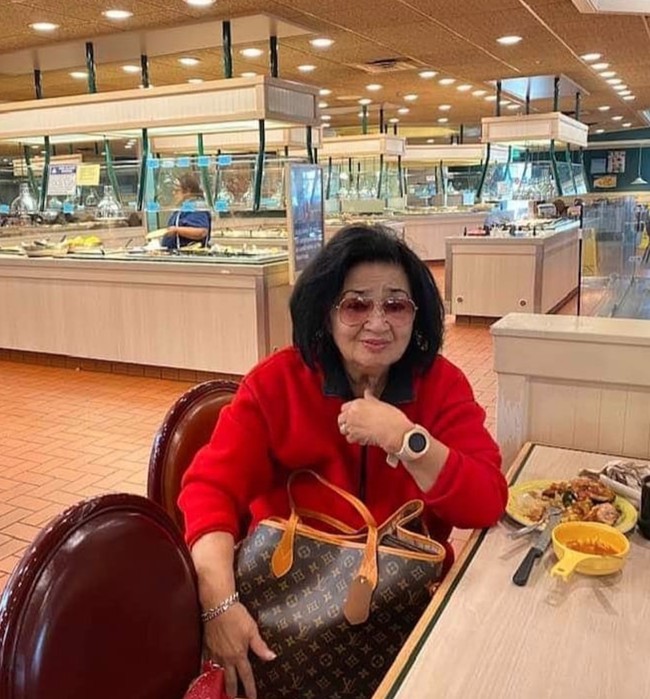 Yurike Sanger diketahui lahir di Poso, Sulawesi Tengah, pada 1945. Ia memiliki darah blasteran Jerman dan Manado. Foto: Instagram/yudhisanger_adventure